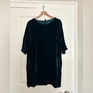 Women's Velvet Shift Dress in Deep Teal